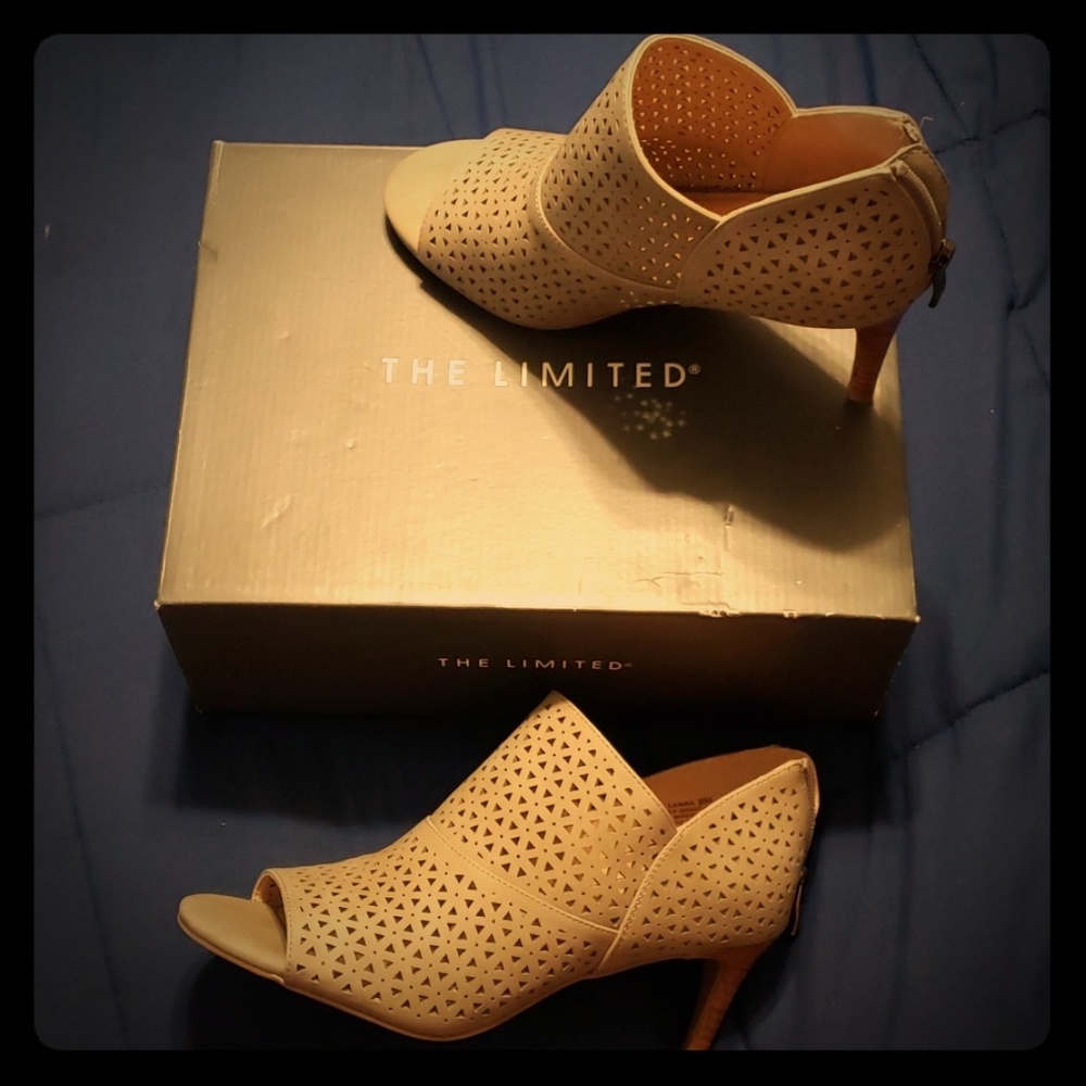 The Limited heels, BRAND NEW, size 9